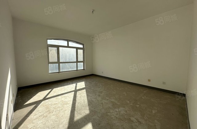 星光东昌丽都(南区) 5房 周边配套完善