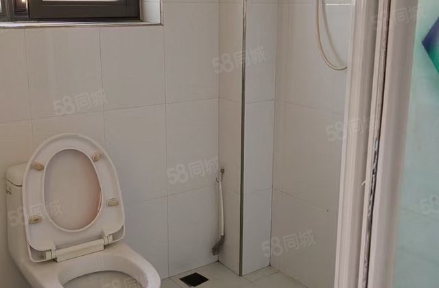 格林小城1室1厅64㎡23万二手房图片