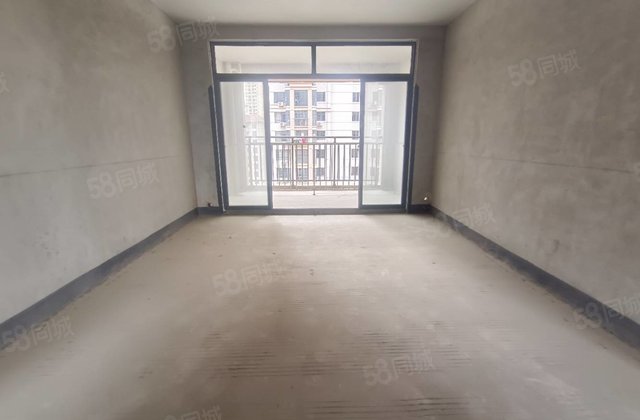 宜和云天4室2厅116㎡35.6万二手房图片