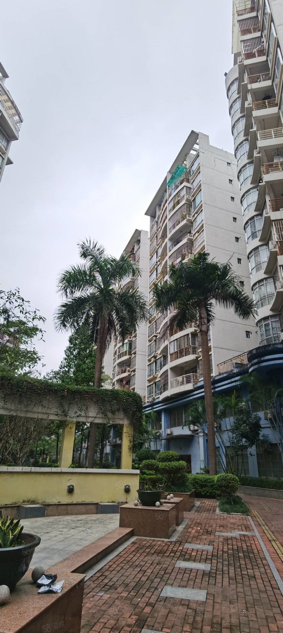 【10图】明秀路 大学路 楼下双地铁口 大面积两房,嘉州华都-南宁58