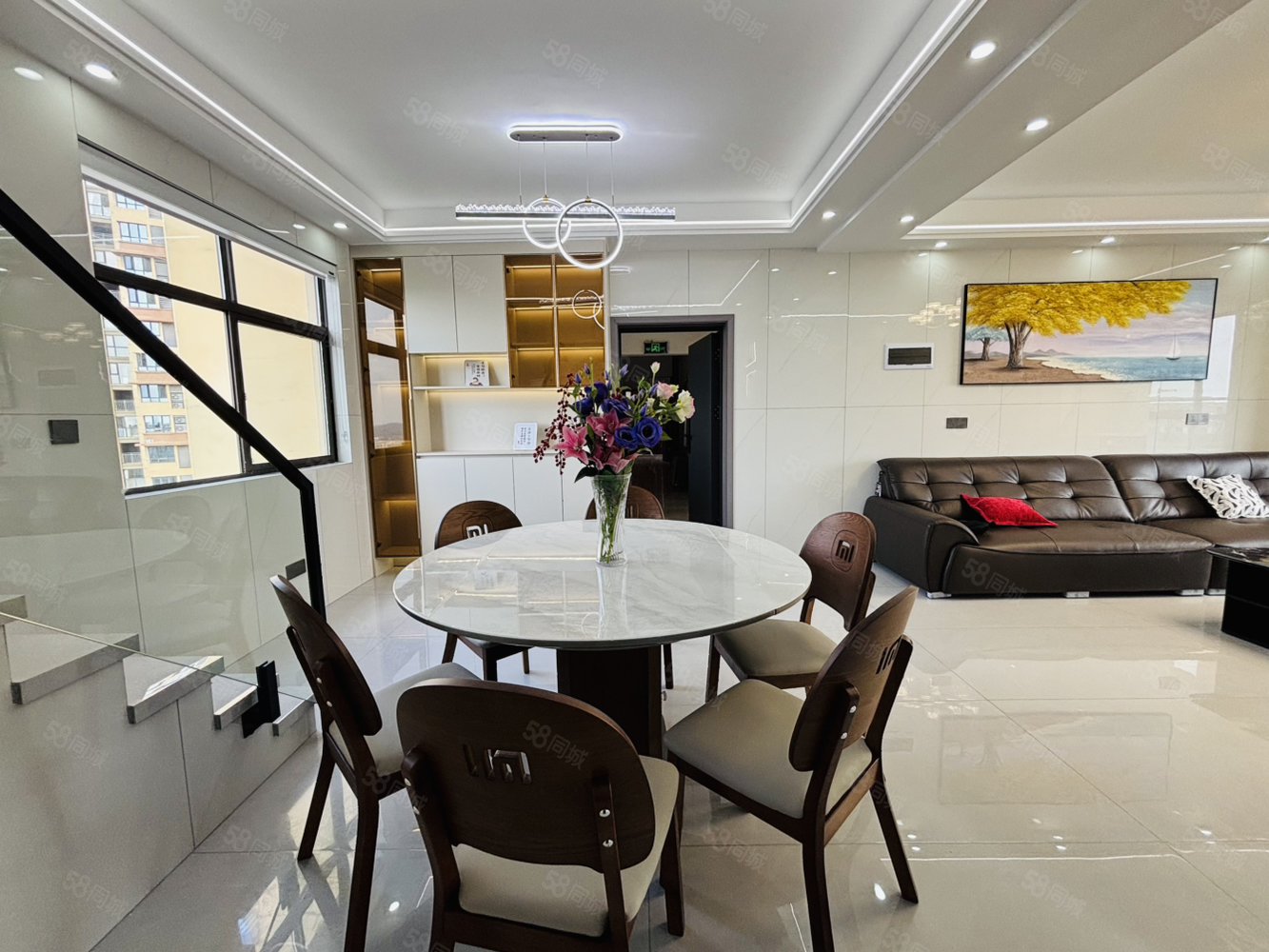 香槟国际5室2厅2卫130㎡南北69.8万