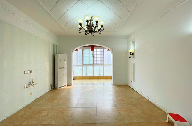 阳光城5号院4室2厅143.5㎡159万二手房图片