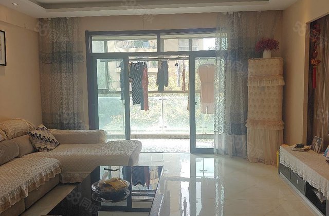 金凤朝阳4室2厅165㎡60.8万二手房图片