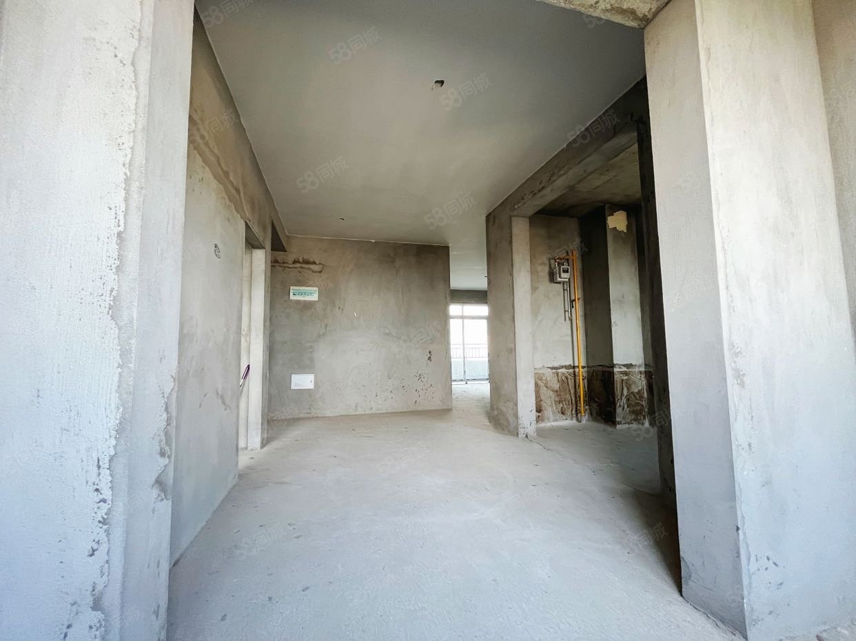 常隆花园3室2厅2卫121.73㎡南60万