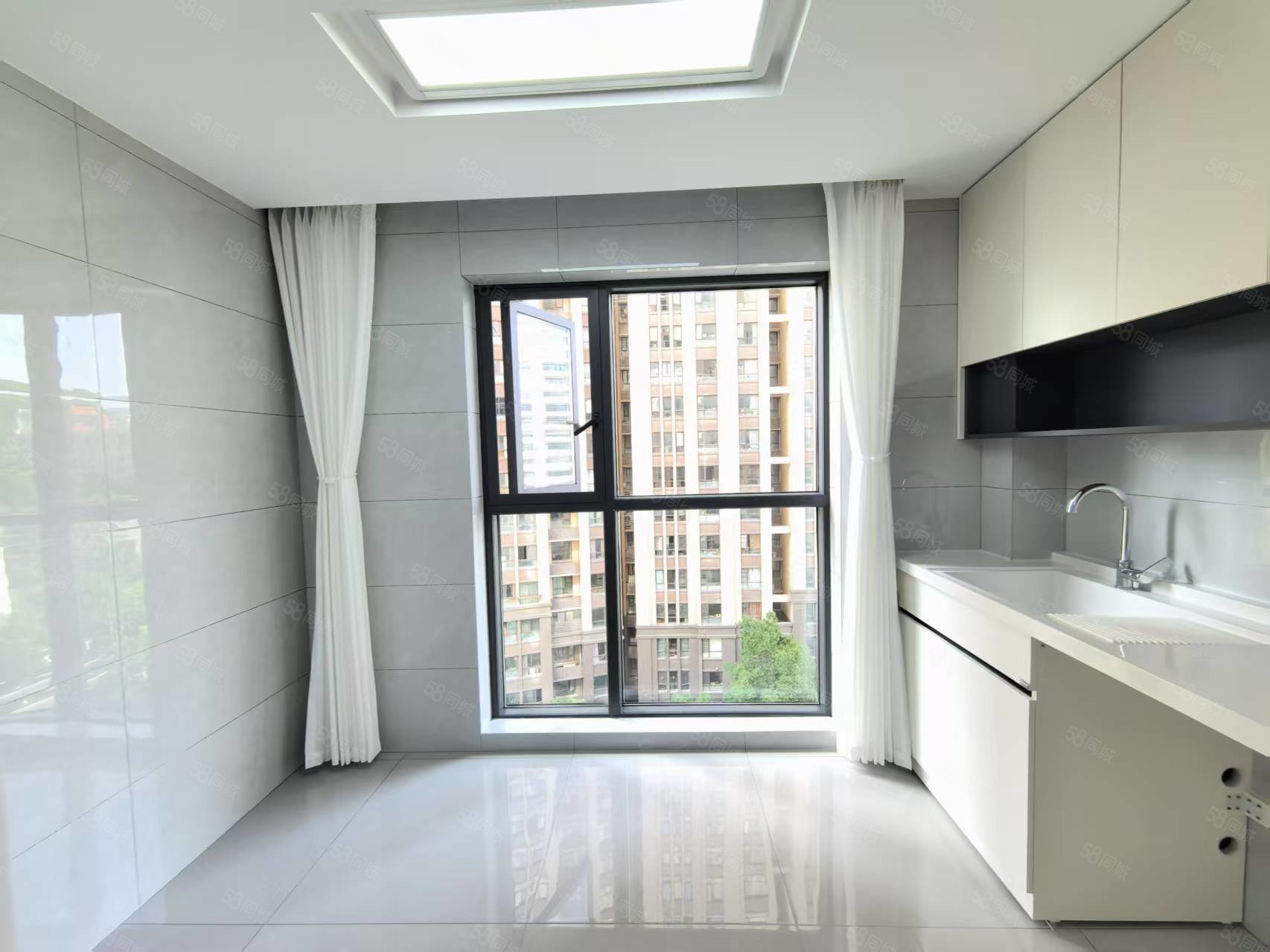 爱丽舍花园3室2厅1卫110㎡南北79万