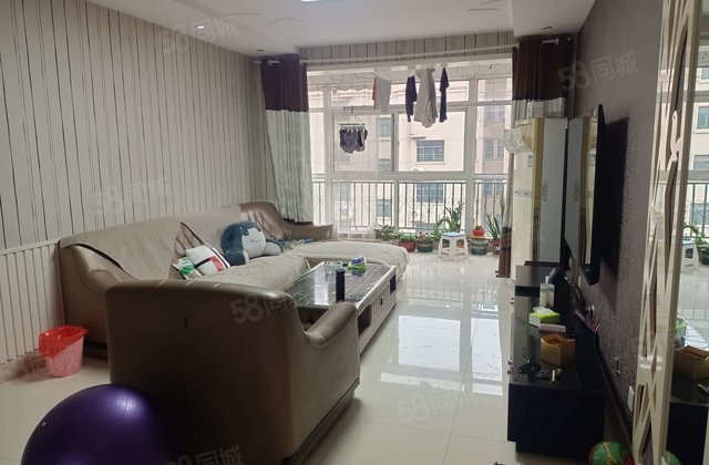 七中东临，步梯地暖房三叶草户型，带车库地下室