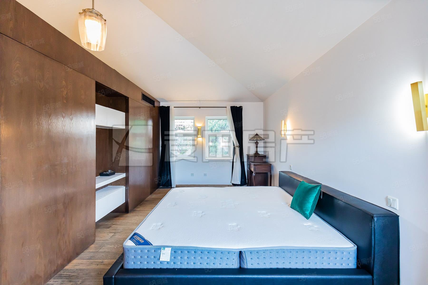 歐陸苑4室3廳3衛(wèi)232㎡南北2675萬