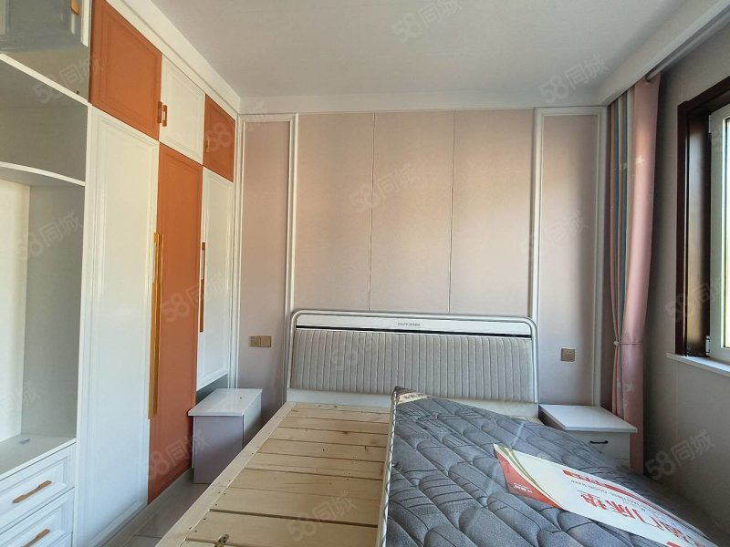 武定府小区3室2厅2卫137㎡南北115万