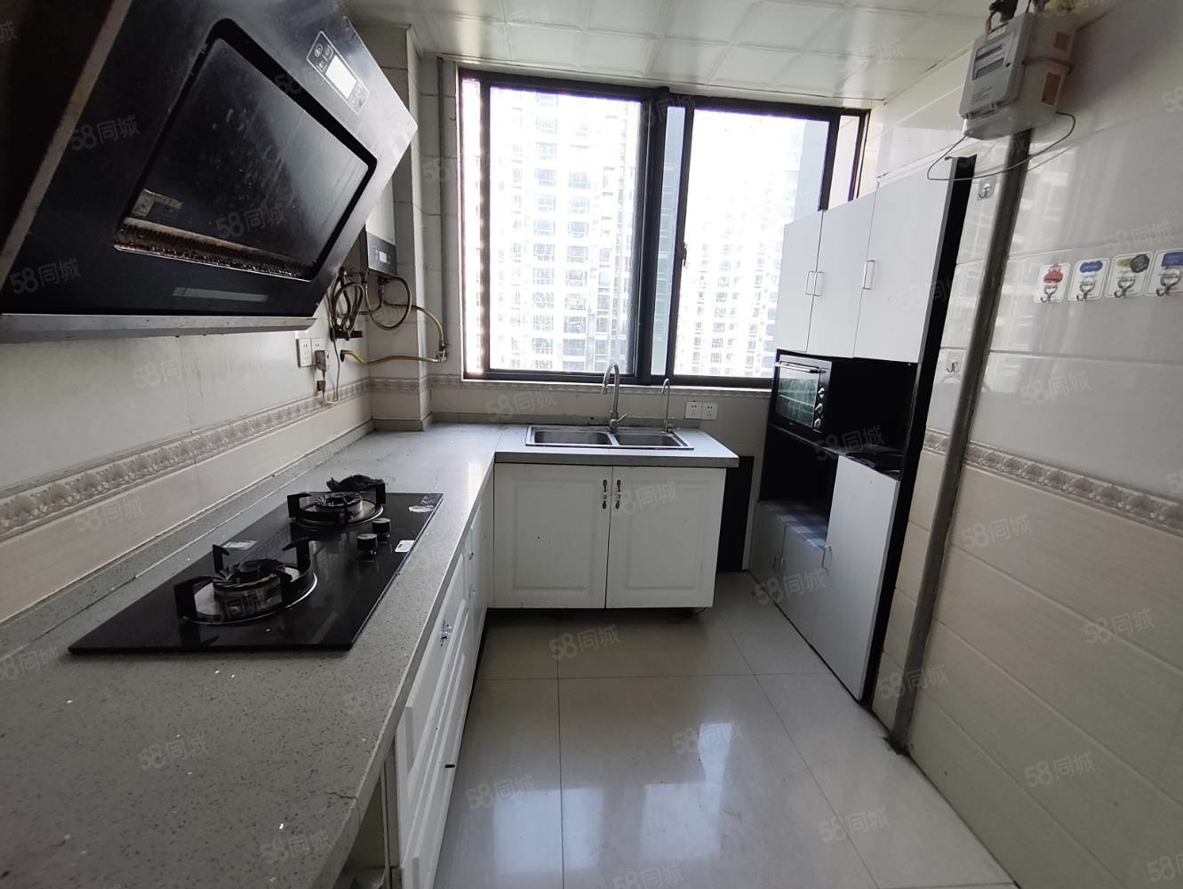 奥林清华3室2厅1卫124㎡南北60万