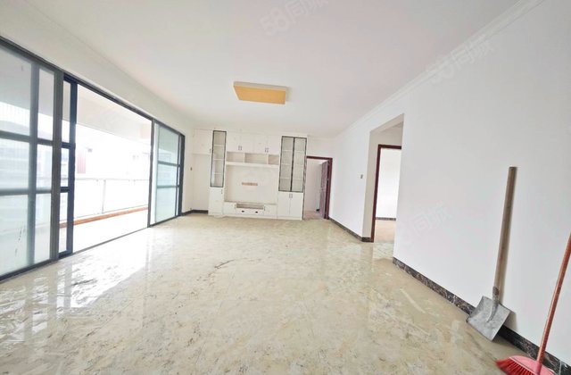 花都颐和山庄3室2厅151.79㎡55万二手房图片