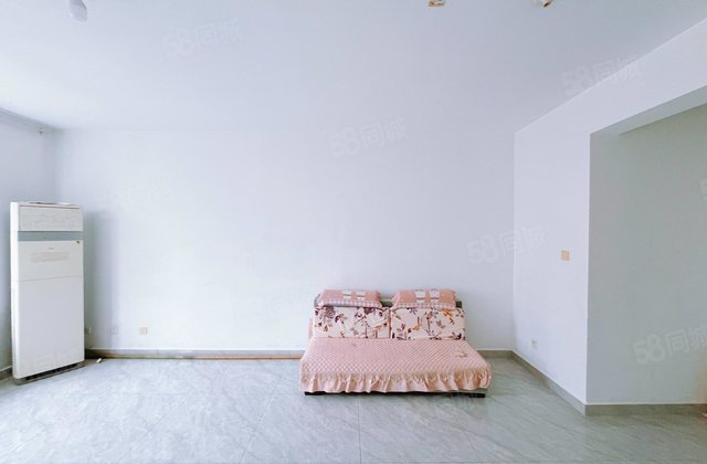 二中附近出门就是  二中 114平三室两厅 送储藏室免大税