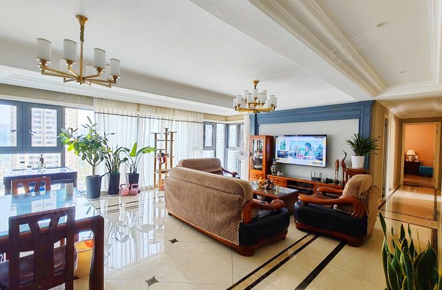 保利国宾首府一期4室2厅141.51㎡305万二手房图片