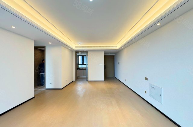 玖珑悦4室2厅136.91㎡300万二手房图片