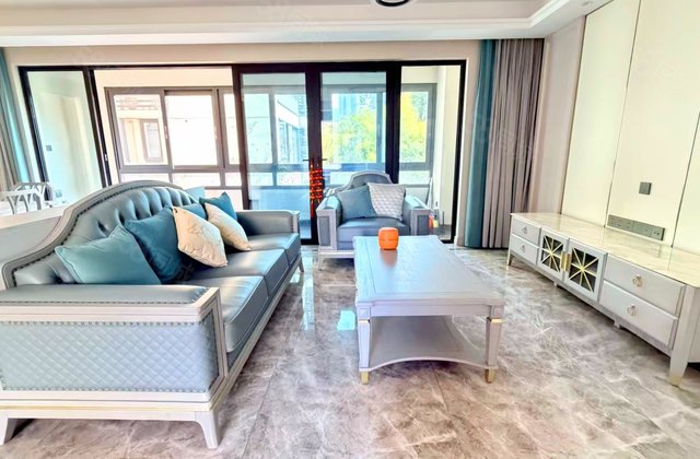 万科公园都会南区4室2厅135.71㎡270万二手房图片