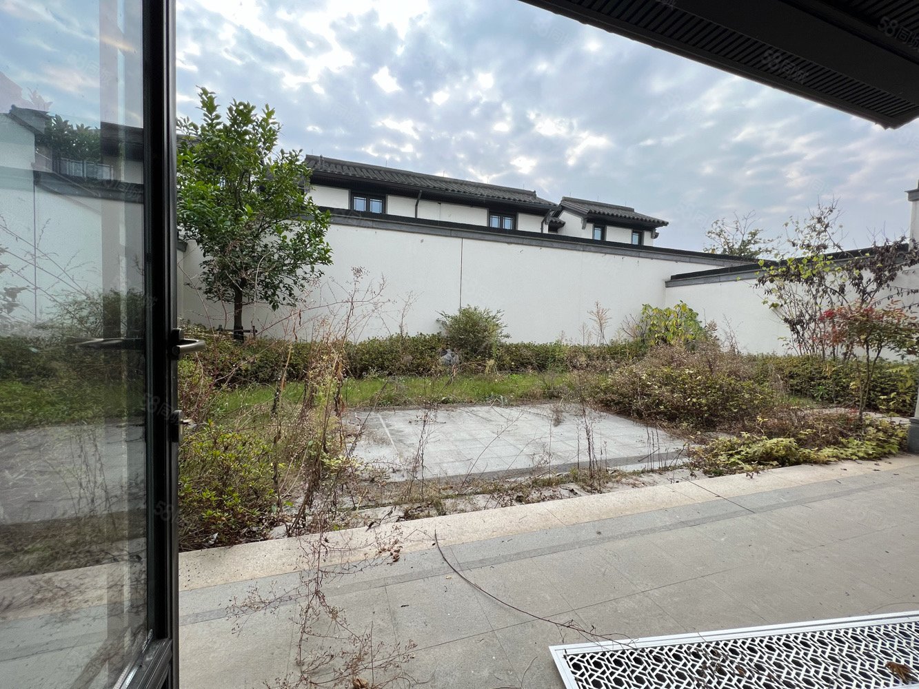 蓝城观云小镇(别墅)4室2厅3卫125㎡南346万