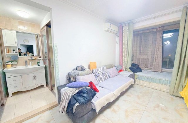 蓝色港湾(三期)1室2厅53.54㎡36.8万二手房图片