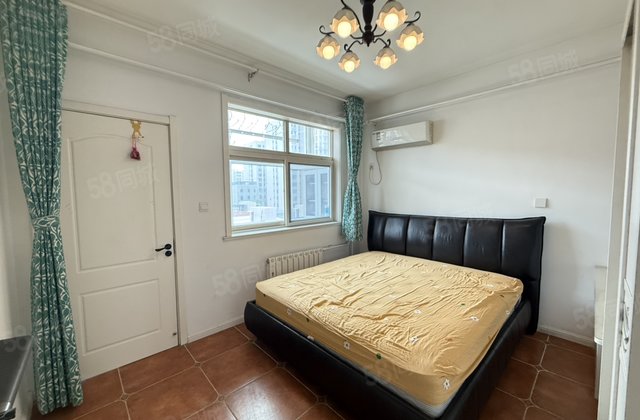 文轩中学 精装三室 公安局家属院 南北通透 装修好停车方便