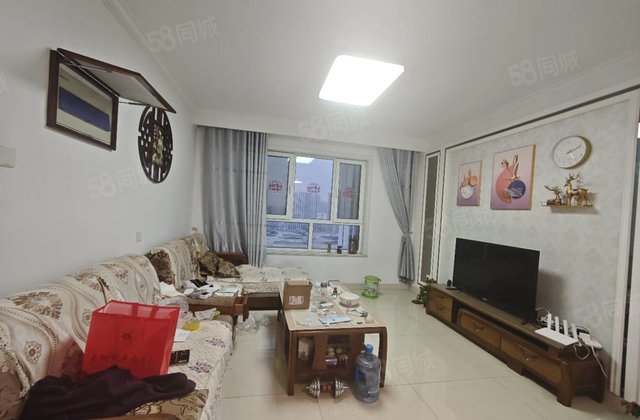 三院附近，海润公园，十一中，建设路，香江，精装修，电梯房