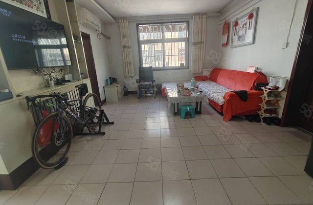与文轩 老一中为邻 精装三室 边户全明户型
