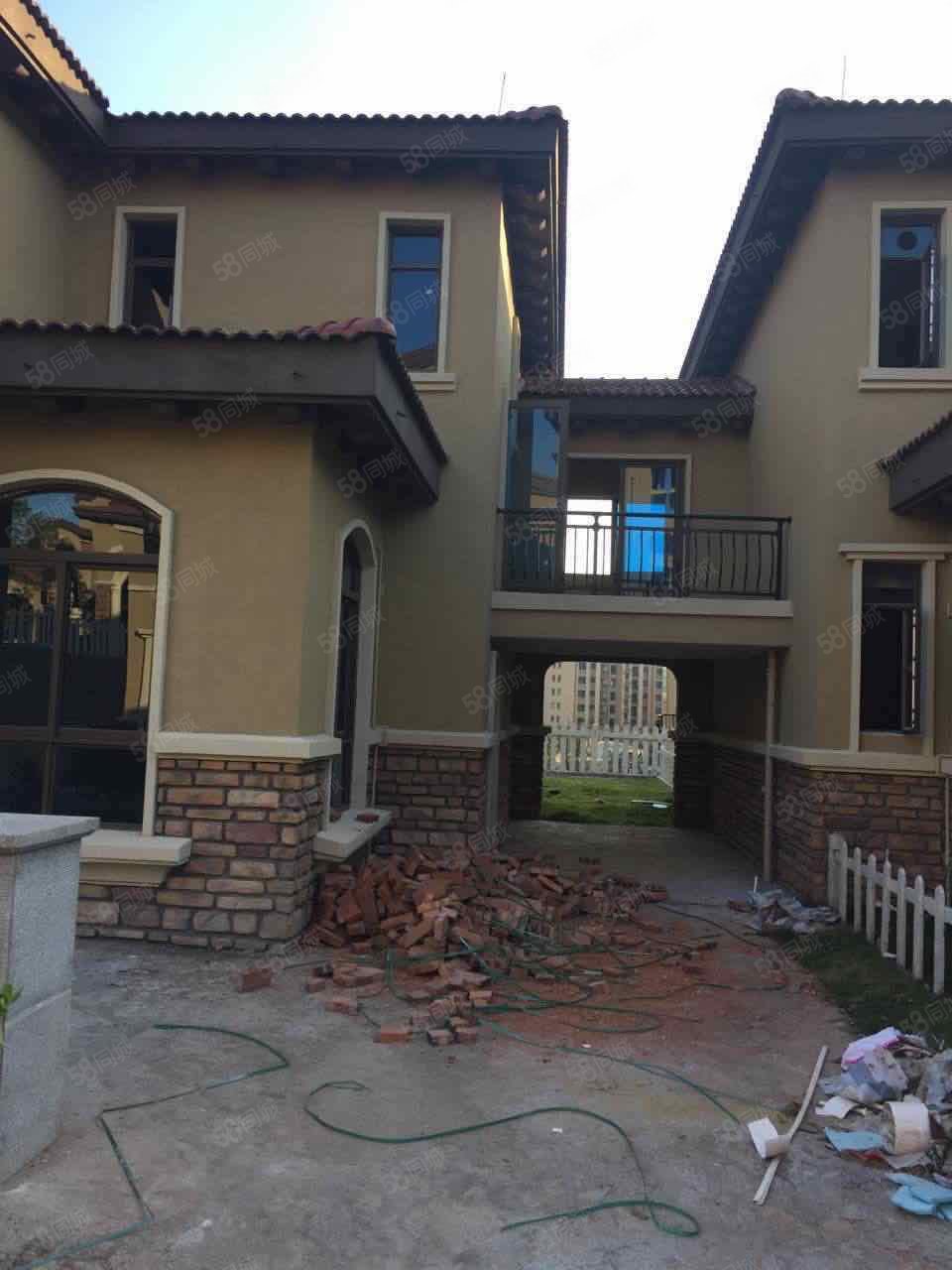 武夷山碧桂园6室1厅3卫360㎡北320万