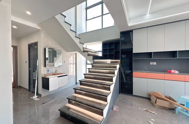 时代锦园4室2厅186㎡215万二手房图片