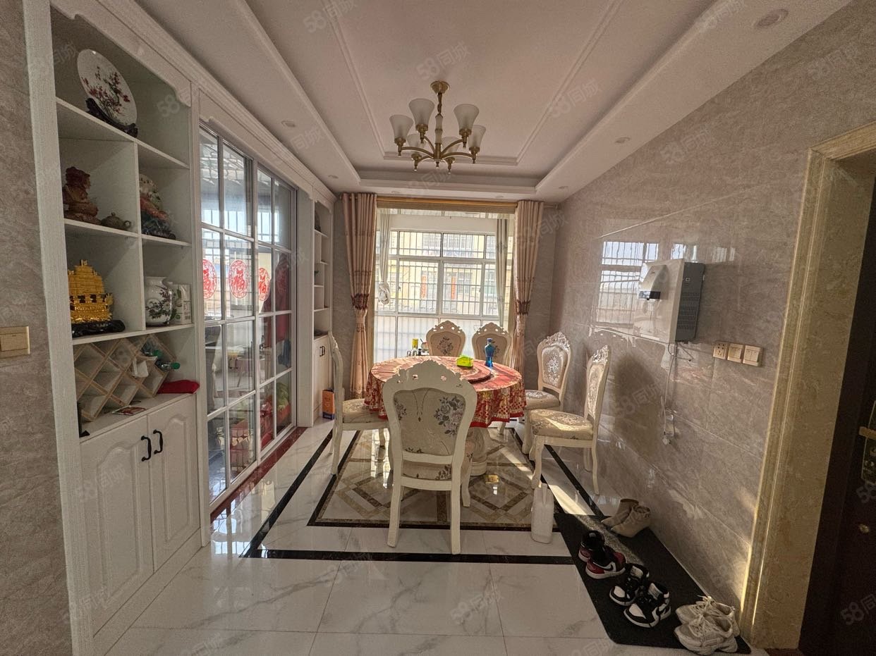 瑞湖家园3室1厅2卫127.47㎡南65万