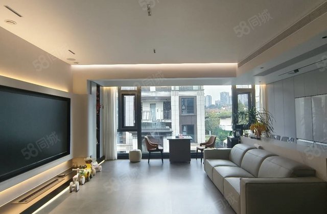 鸿坤花语墅4室2厅160㎡198.8万二手房图片