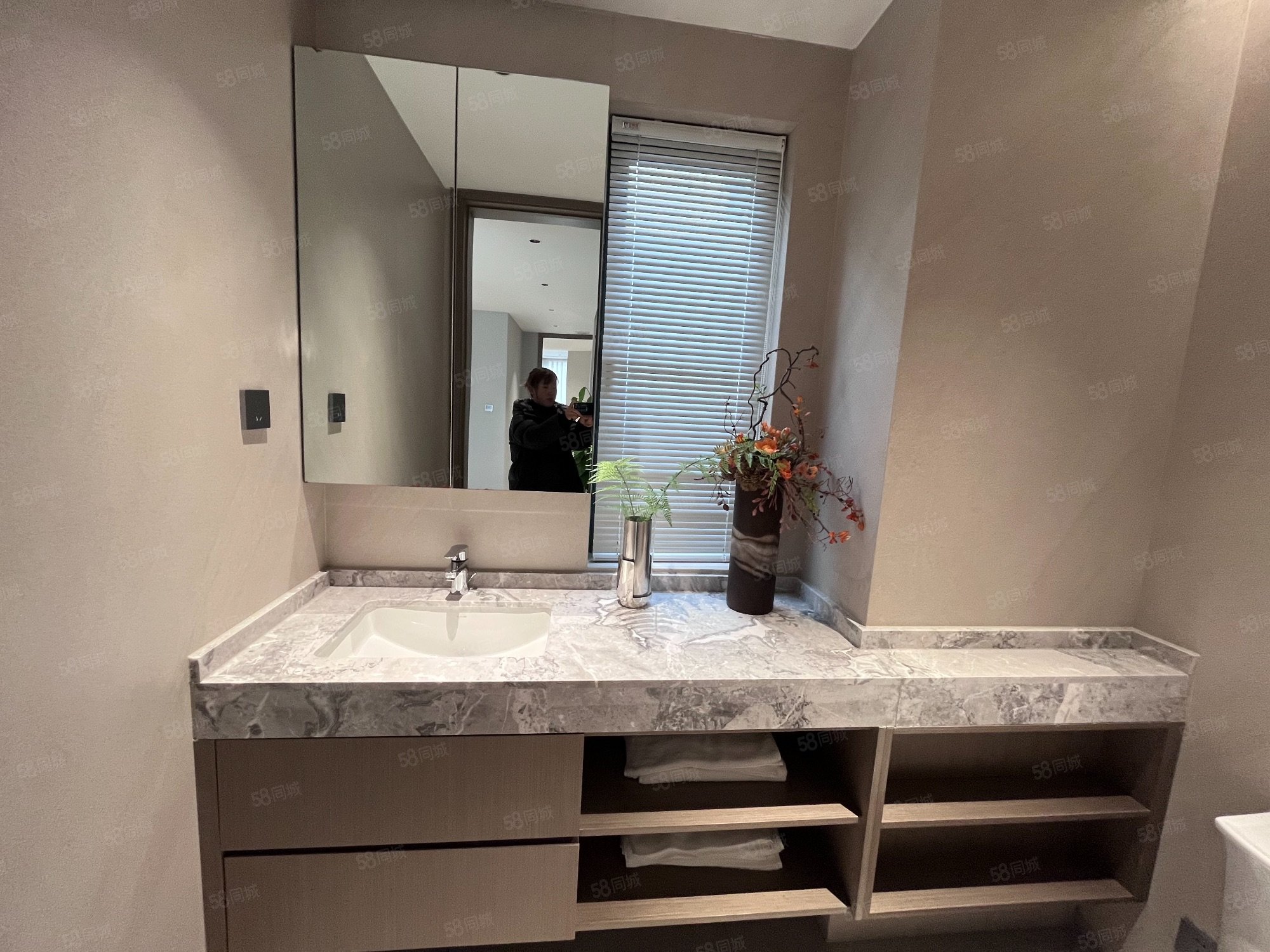 汉成世家5室3厅5卫178㎡南北125万