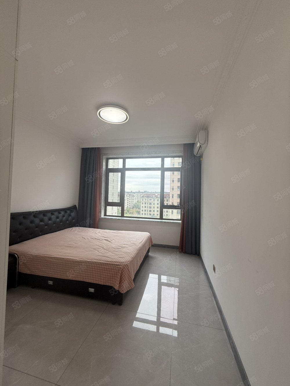 塞纳阳光3室2厅2卫136㎡南北76.5万