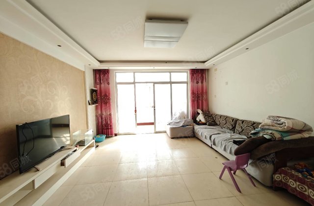 振兴西路金城小区(南区)电梯三楼160平4室2厅2卫