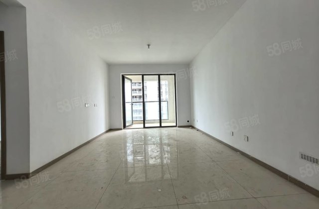 民生凤凰城电梯房中间楼层车位和储藏室