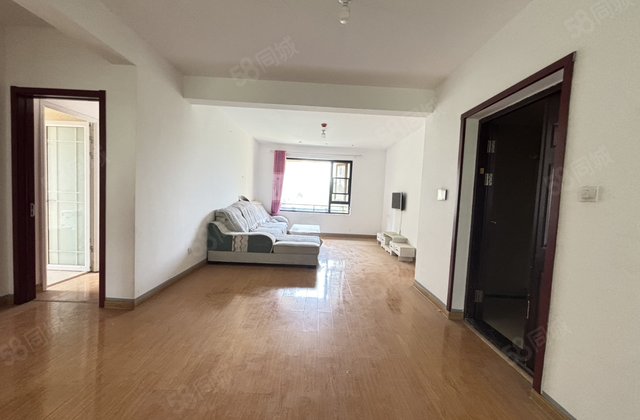 抢绿城百合  位置，带车位储藏室好楼层前面有小湖，四叶草户型