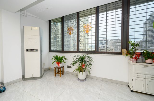 惠盛花园3室2厅135.61㎡658万二手房图片