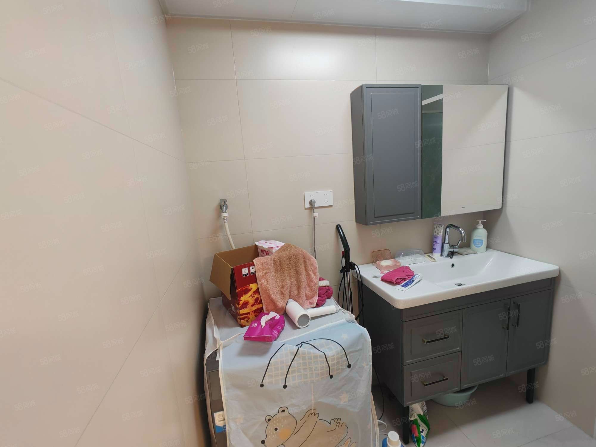 錦繡花園3室1廳1衛(wèi)94.25㎡南北143萬