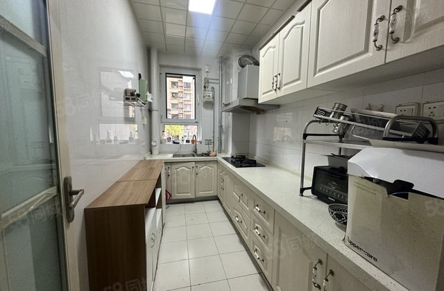 利民路 明星小区 32.8万 2室76平 好楼层免大税好停车