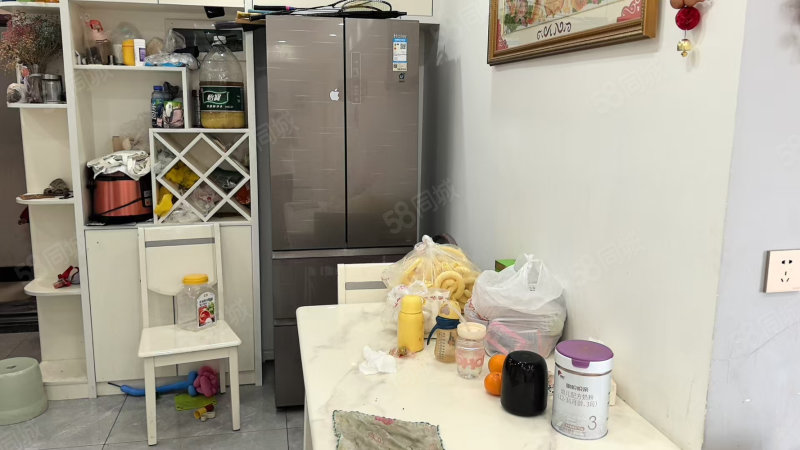 翡翠名都3室2厅1卫100㎡南北52万