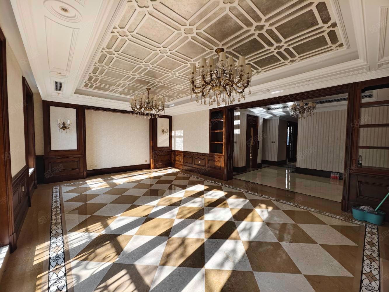 融創(chuàng)千章墅7室4廳5衛(wèi)454.58㎡南北2490萬(wàn)