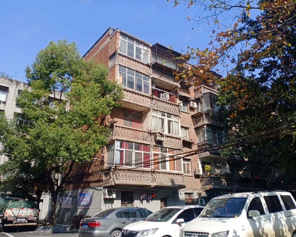 市化工厂家属北院