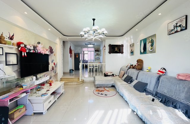 光明   七中 地暖三室 中层 送车库送储藏室