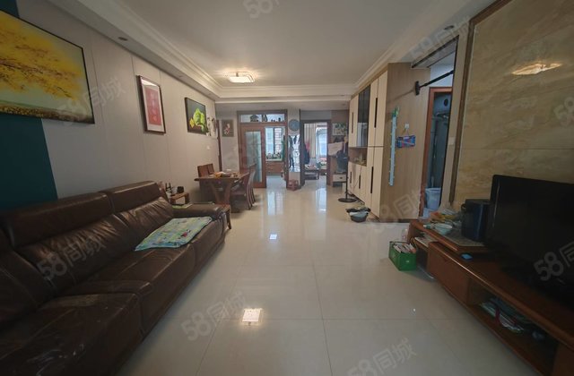 东昌中学 四室 四叶草户型 带车位储藏室 急售