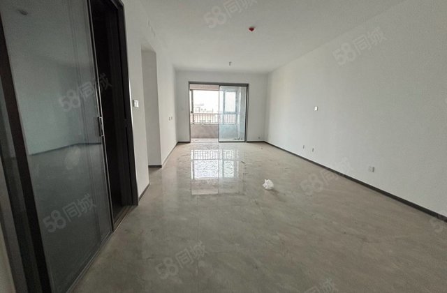 明康康盛园，纯新房带车储，中间楼层，采光非常好，看房有钥匙诚