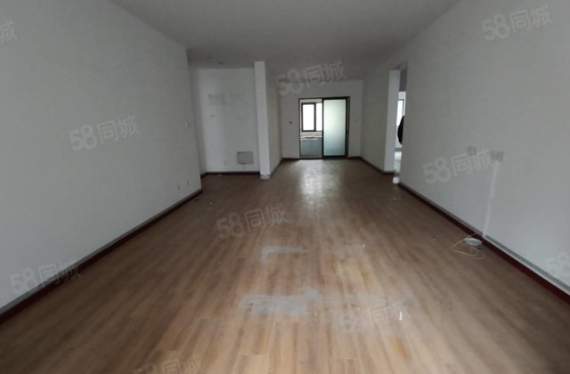 单价6千，送车位储，三叶草，莲湖新城，水岸花语，急售