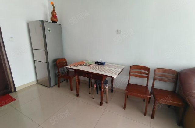 东关国际，东关瑞府，中间楼层，动静分离户型有储藏室