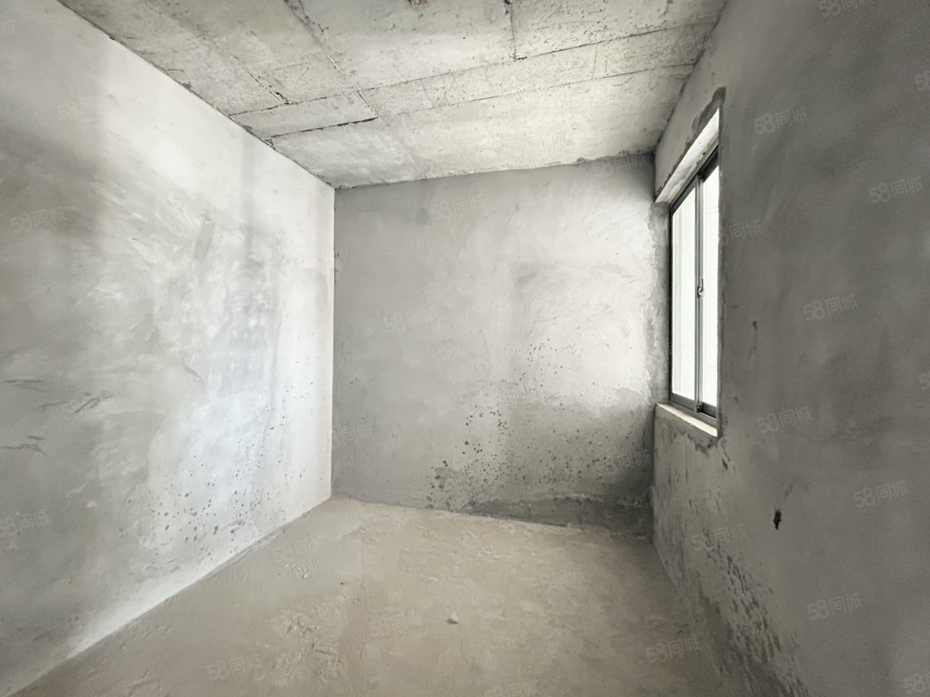 腾龙国际3室2厅2卫126㎡南北62.5万