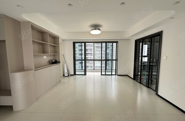 保利云禧5室2厅175㎡137.9万二手房图片