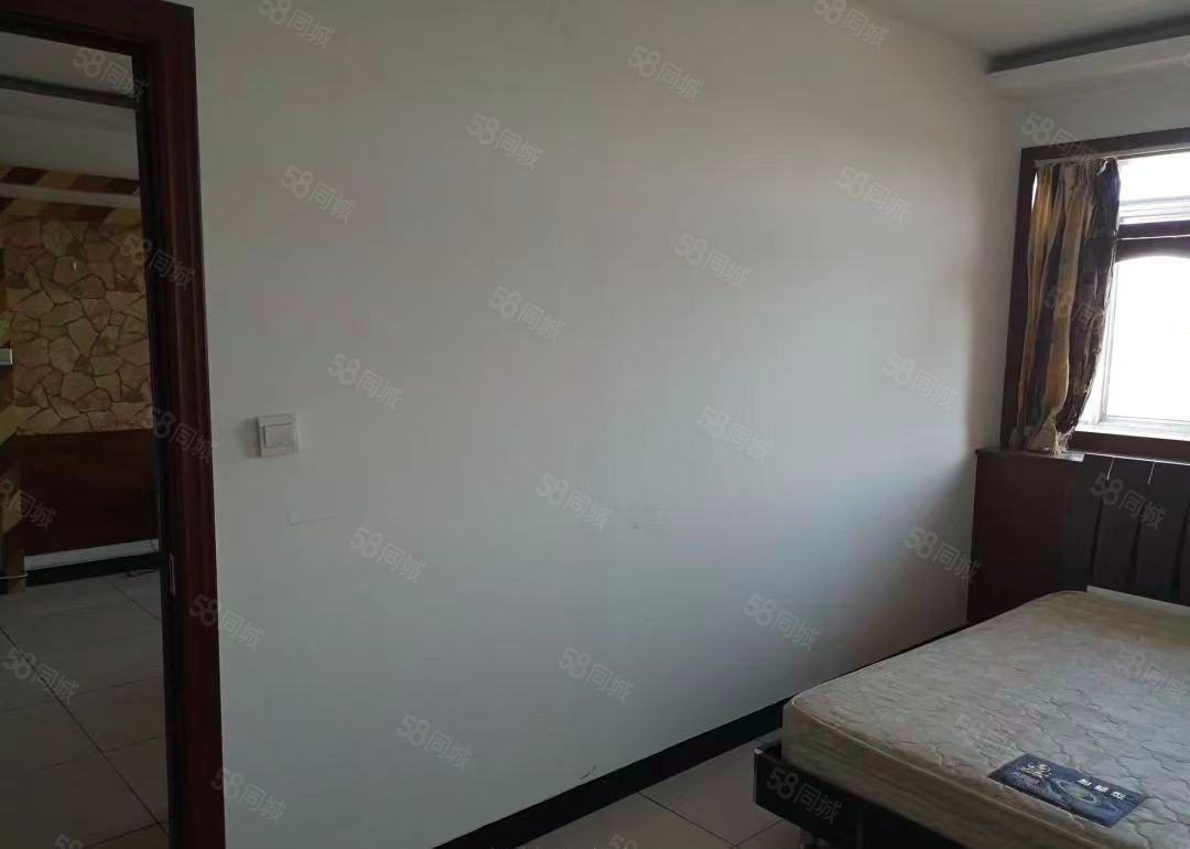 平翔東園2室1廳1衛(wèi)97.15㎡南北125萬