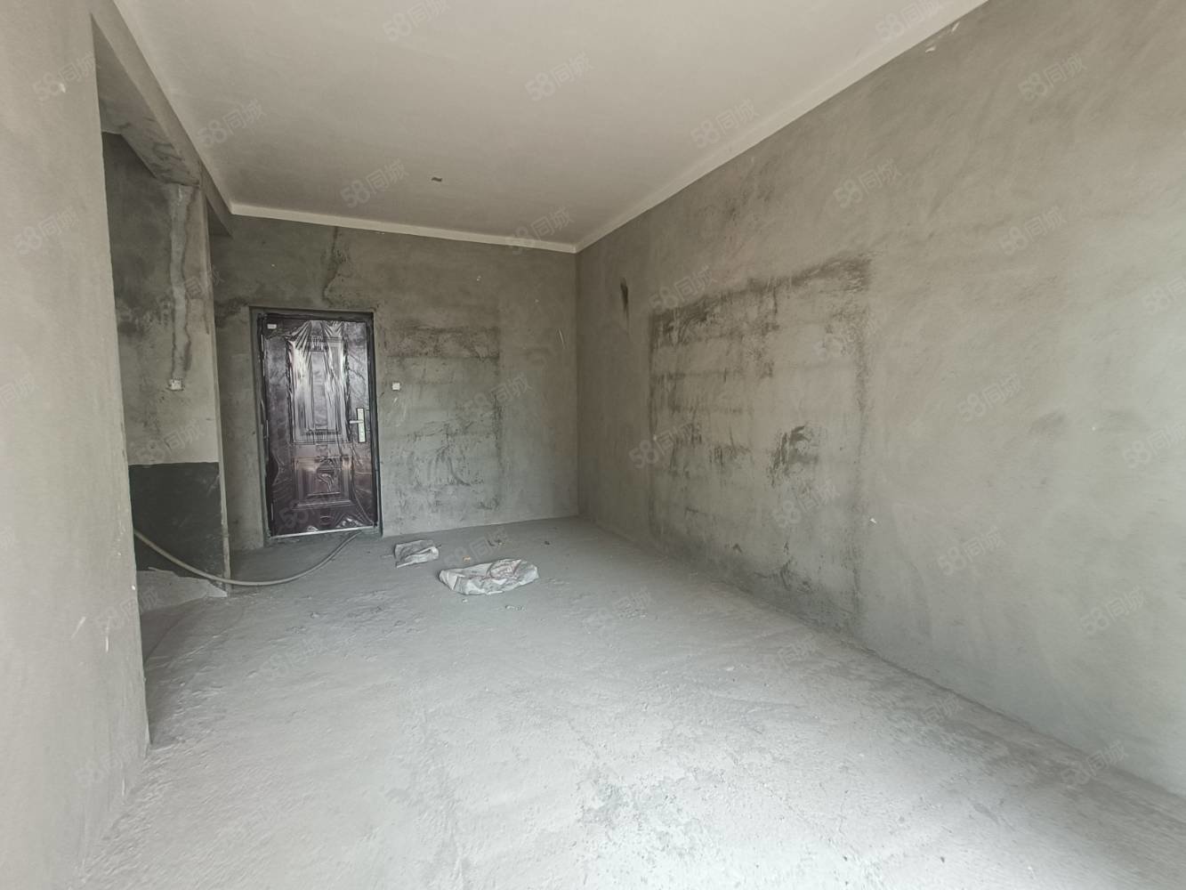 德和领秀广场4室2厅3卫180㎡南北160万