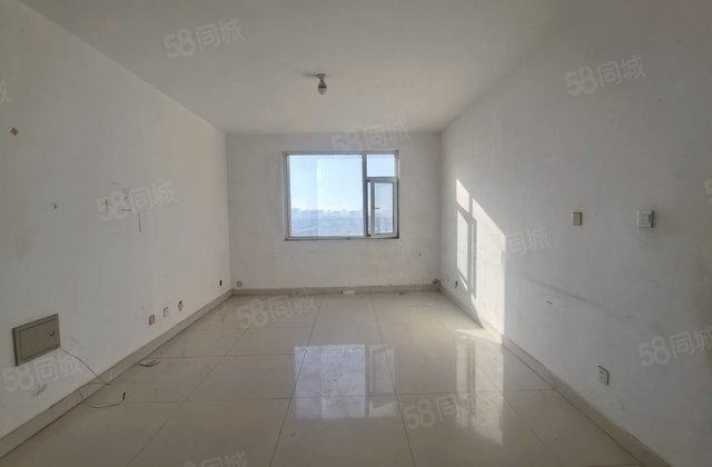 新出万豪昌庭花园，三叶草户型，电梯好楼层，3室看房有钥匙