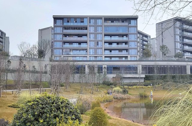 科学城凤玺台山语(二期)4室2厅143㎡148万二手房图片