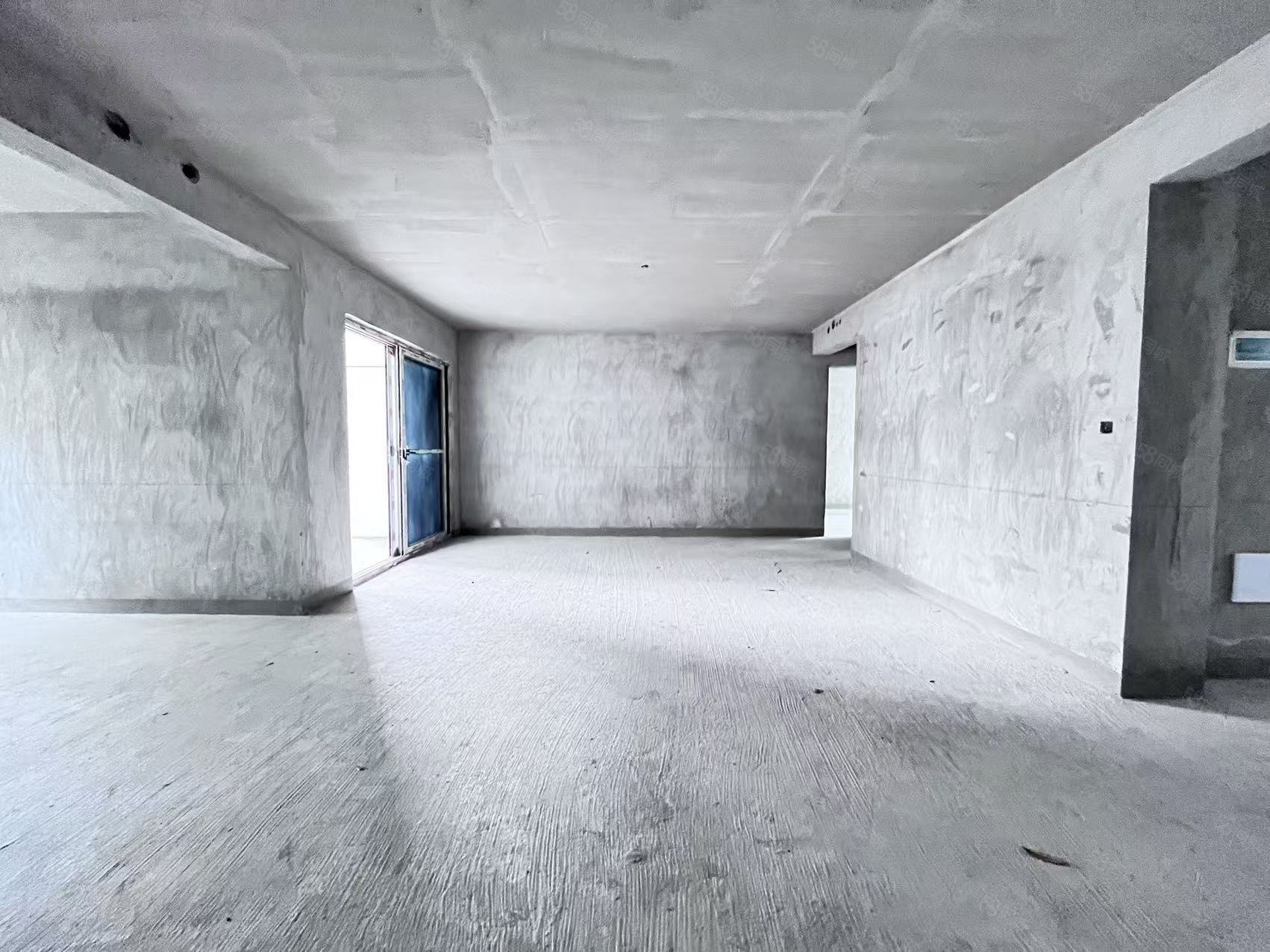 国瑞麓林府4室2厅3卫143㎡南北125万